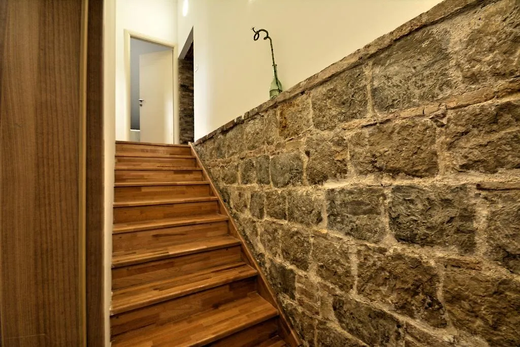 Petrova Attic Apartment Split