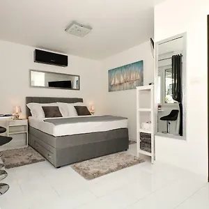  Apartment Imperium