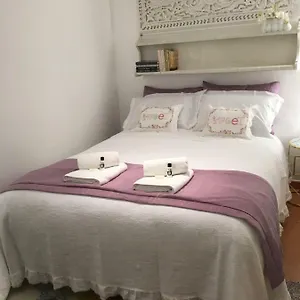 escadinhas-de-sao-cristovao.hotels-lisbon-portugal.com/